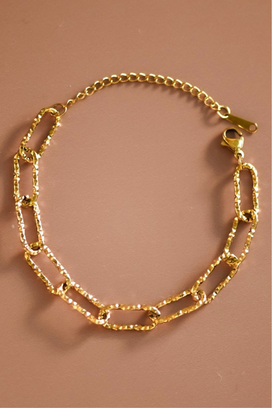 Golden Loop Delight Bracelet