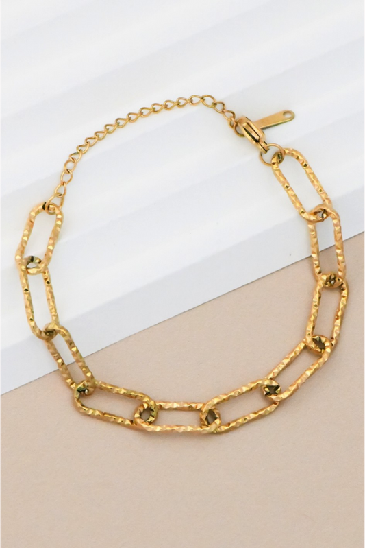 Golden Loop Delight Bracelet