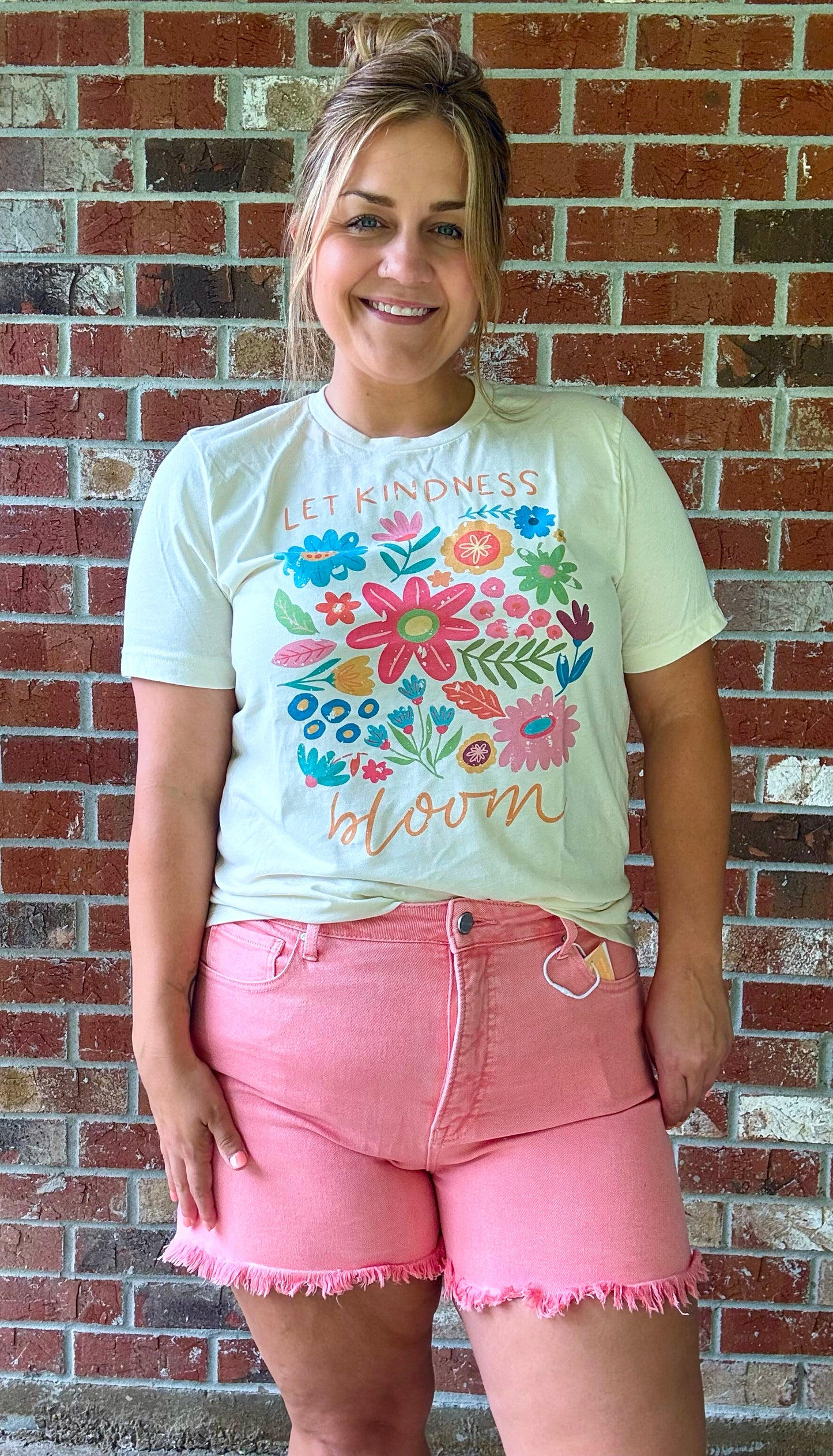 High Rise Fray Hem Shorts - Coral